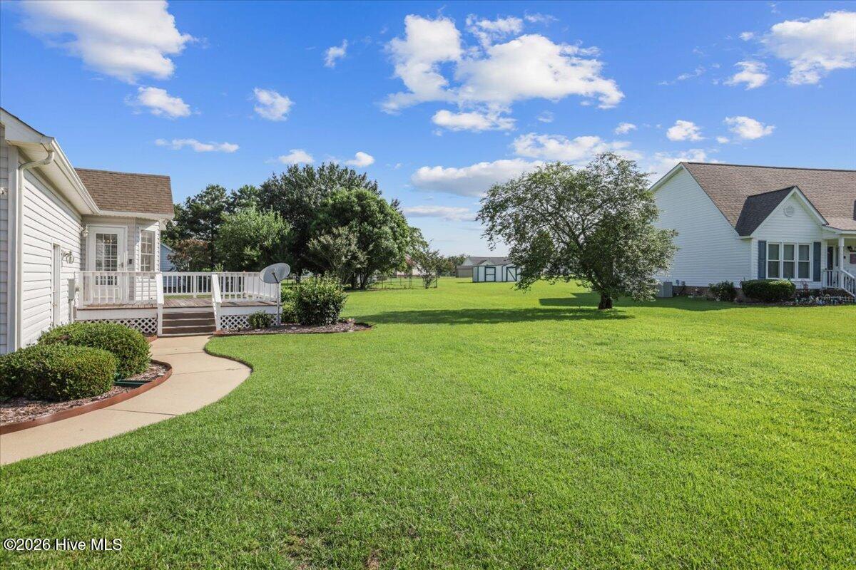 200 Woodcroft Drive Property Photo 7