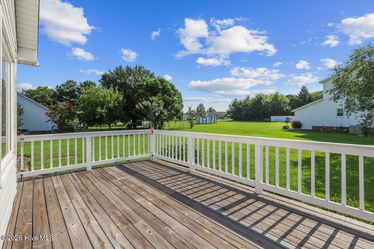 200 Woodcroft Drive Property Photo 12
