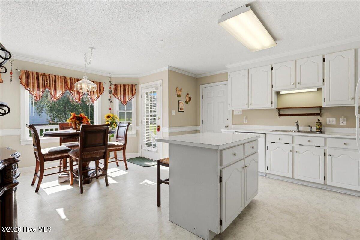 200 Woodcroft Drive Property Photo 22
