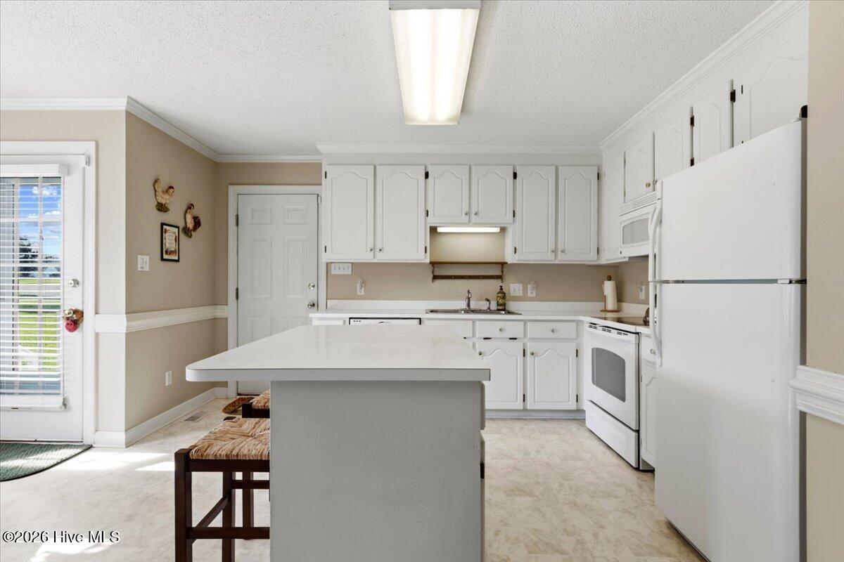 200 Woodcroft Drive Property Photo 23