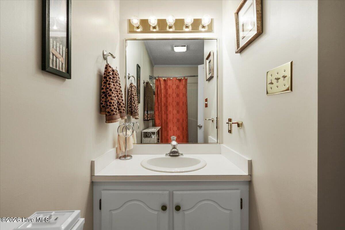 200 Woodcroft Drive Property Photo 31