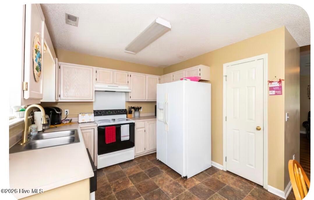 2402 Bloomsbury Court Property Photo 7