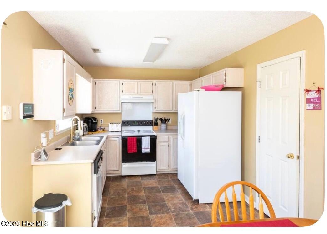 2402 Bloomsbury Court Property Photo 8