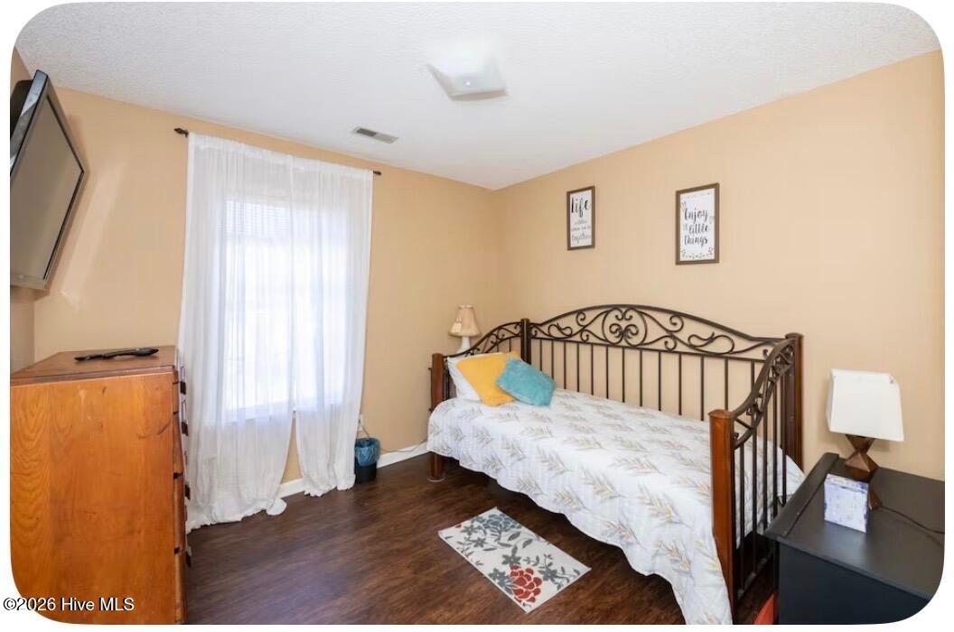 2402 Bloomsbury Court Property Photo 13