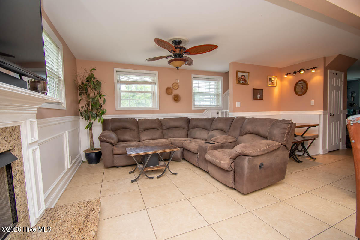 310 Holly Lane Property Photo 14