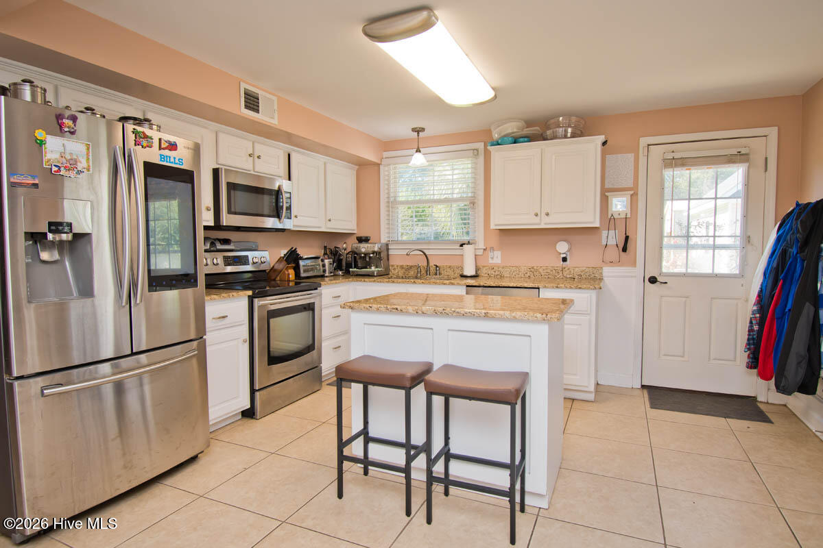 310 Holly Lane Property Photo 15