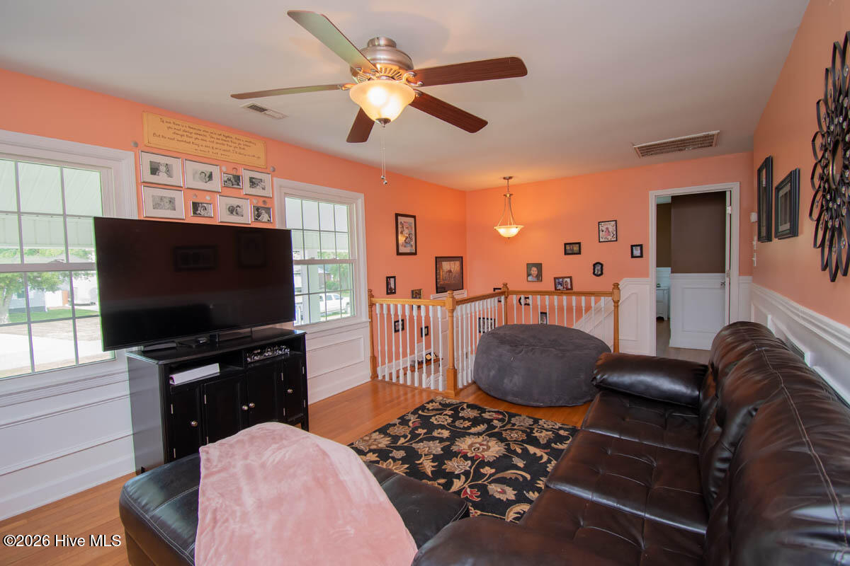 310 Holly Lane Property Photo 28