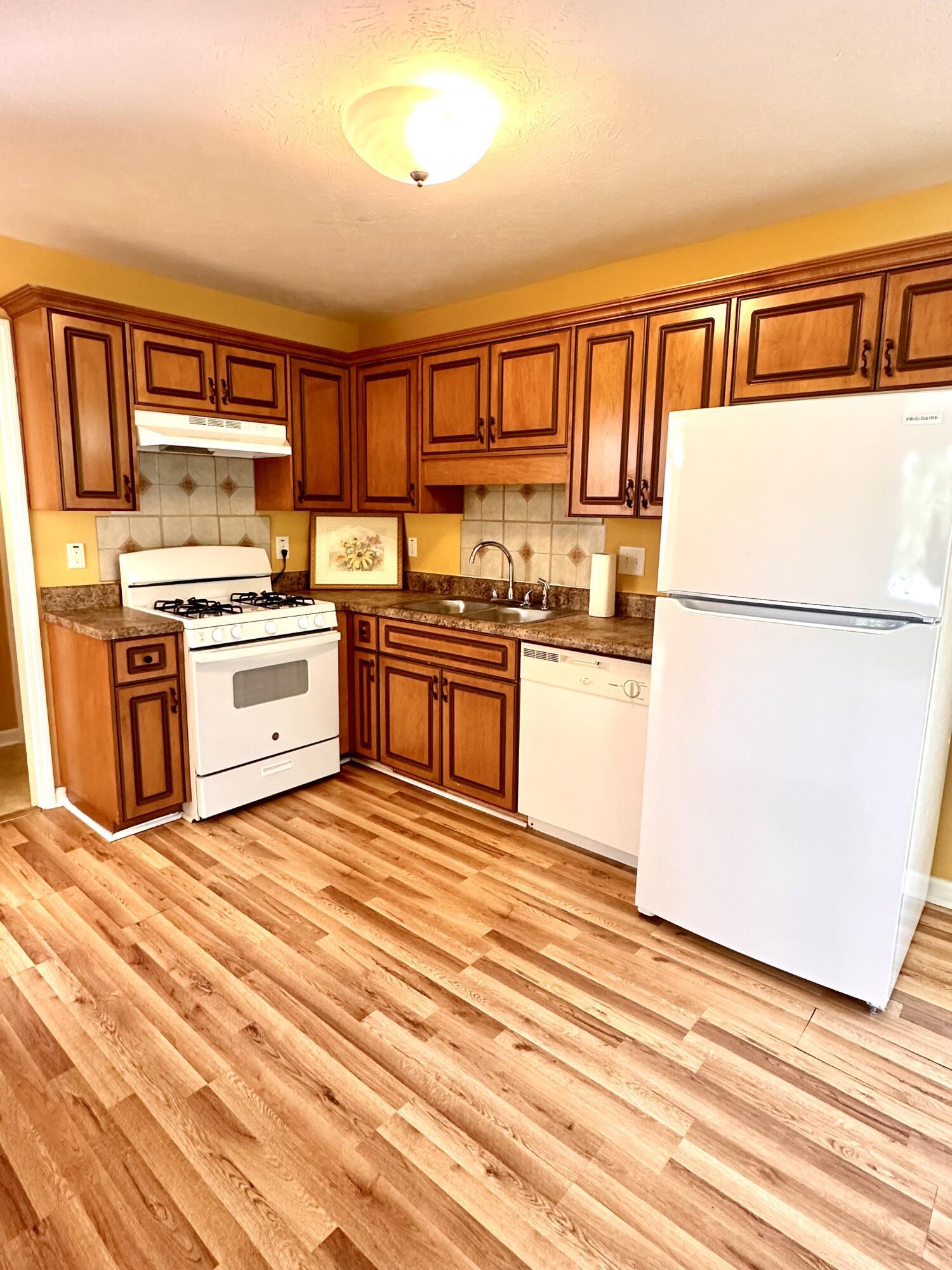 3495 Byron Place Property Photo 4