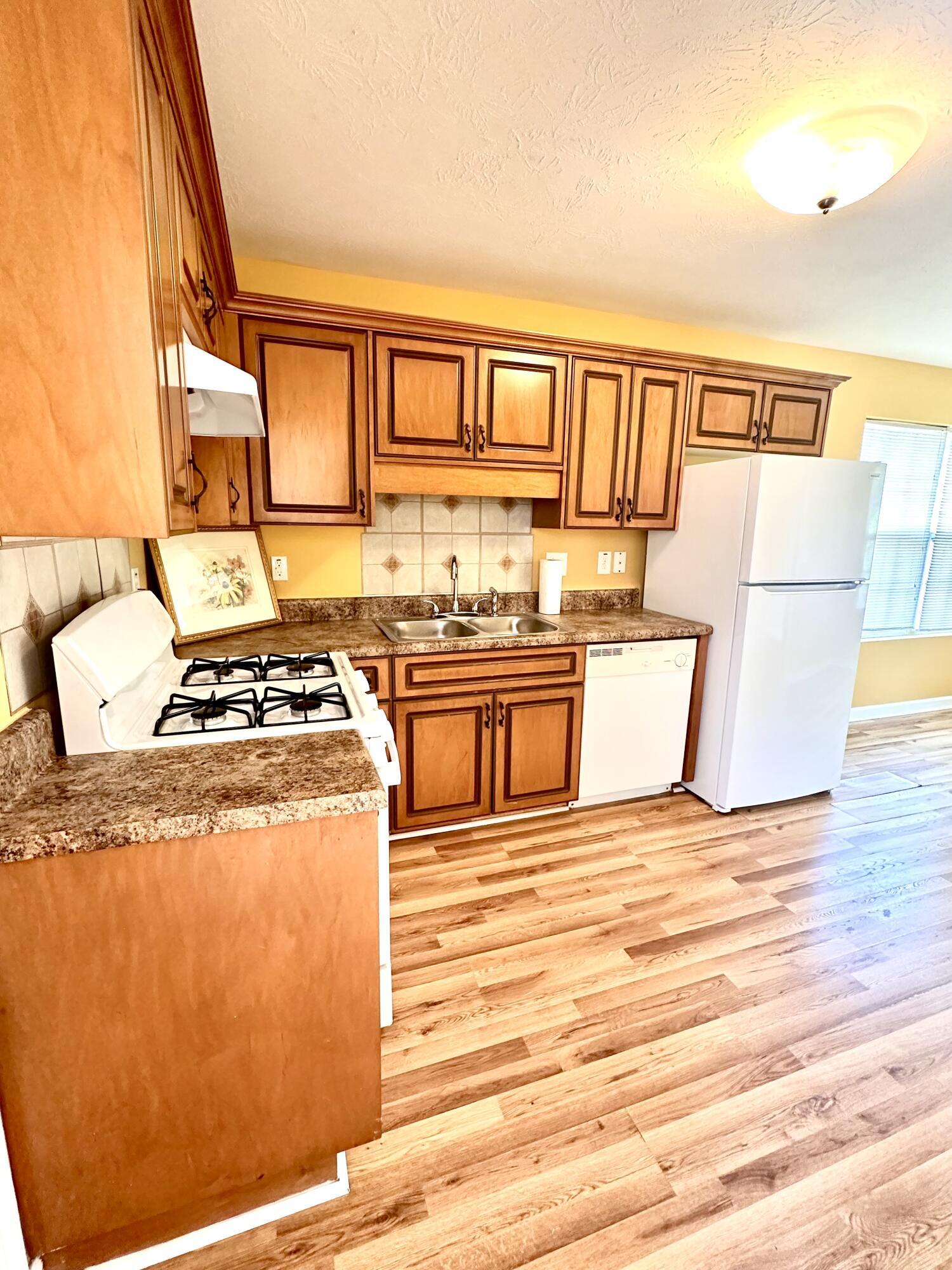 3495 Byron Place Property Photo 5