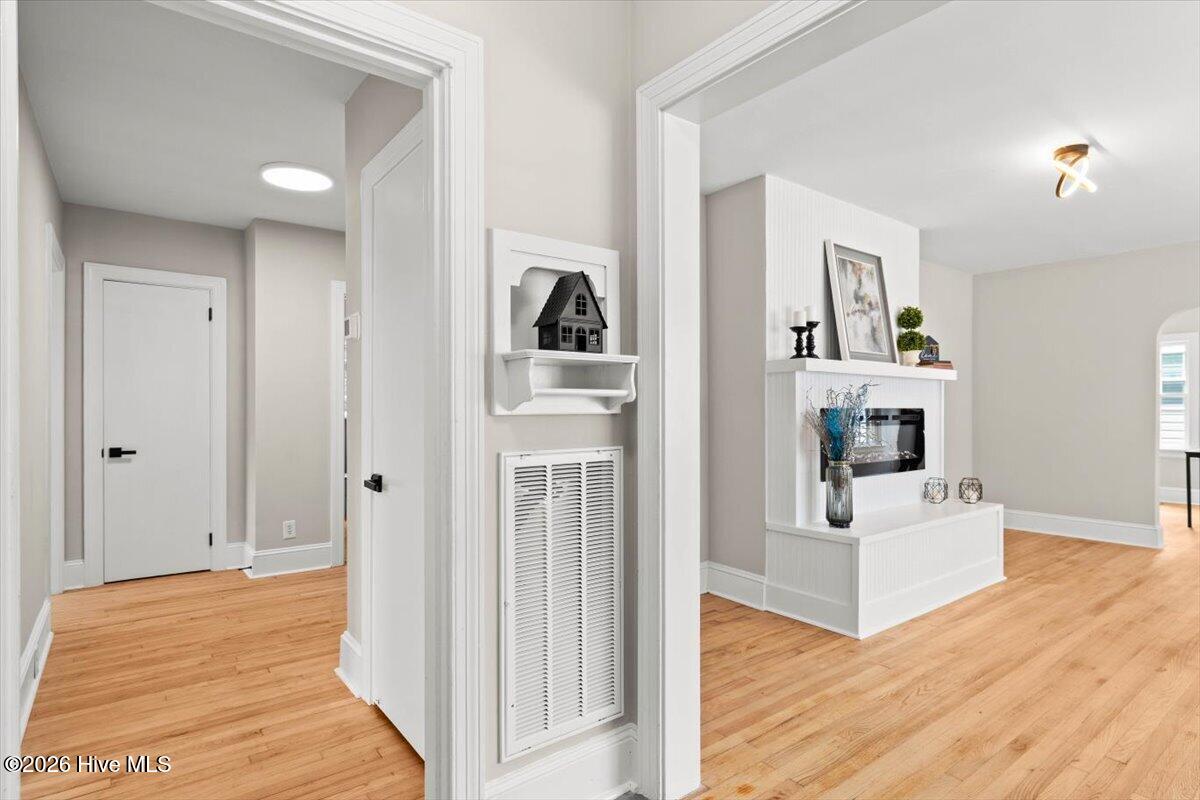 335 Pennsylvania Avenue Property Photo 5