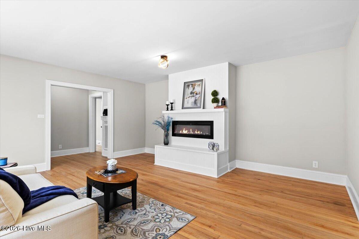 335 Pennsylvania Avenue Property Photo 8