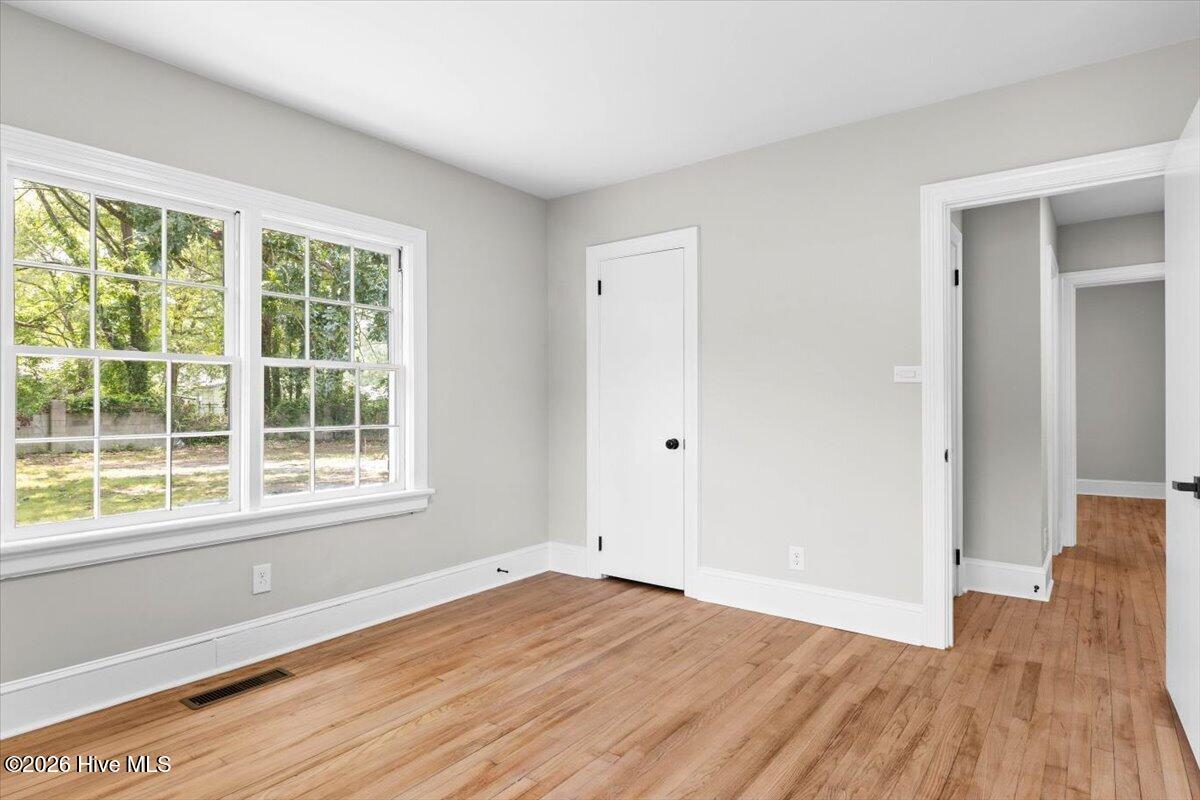 335 Pennsylvania Avenue Property Photo 28