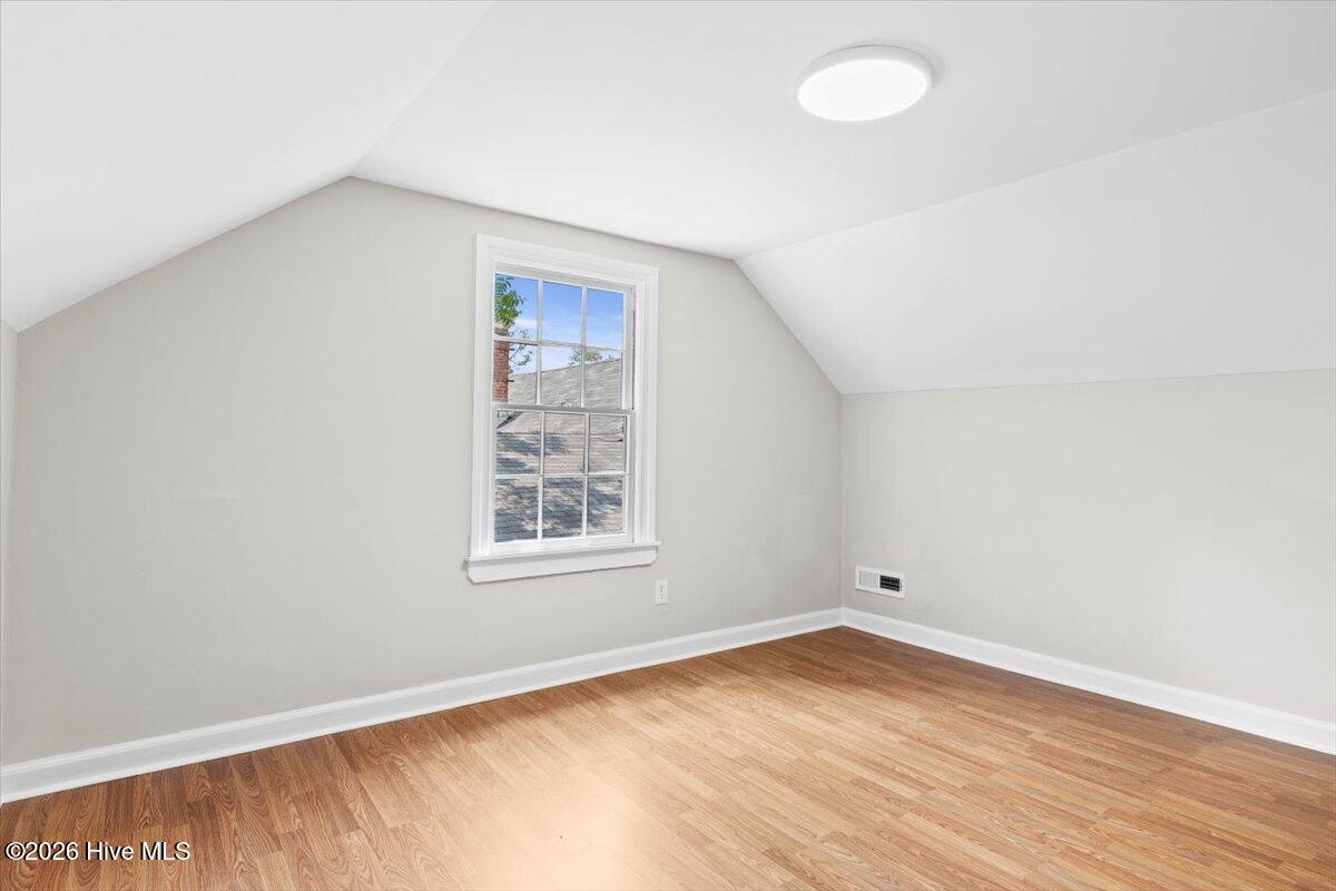 335 Pennsylvania Avenue Property Photo 33