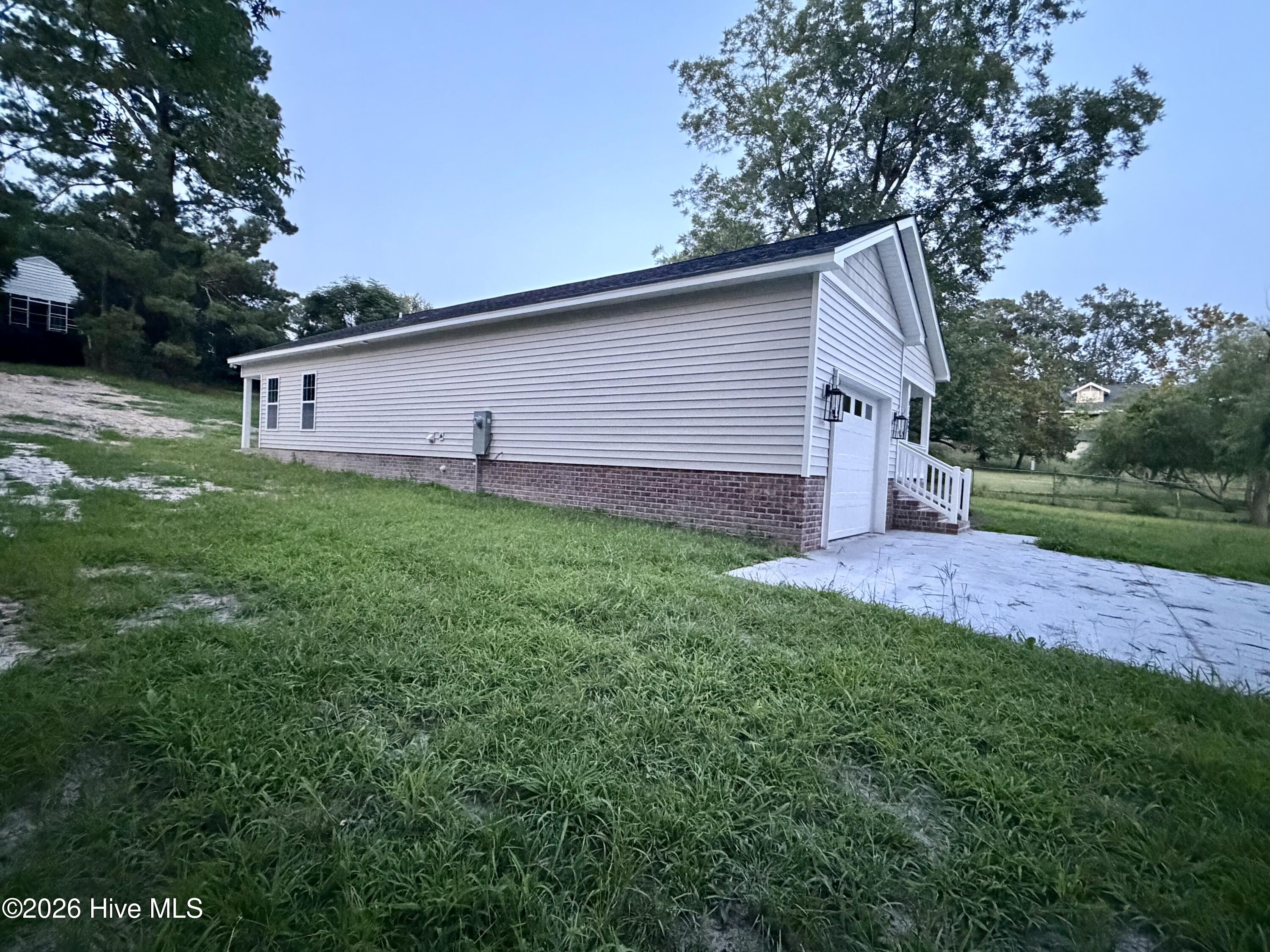 6735 Hill Street Property Photo 7