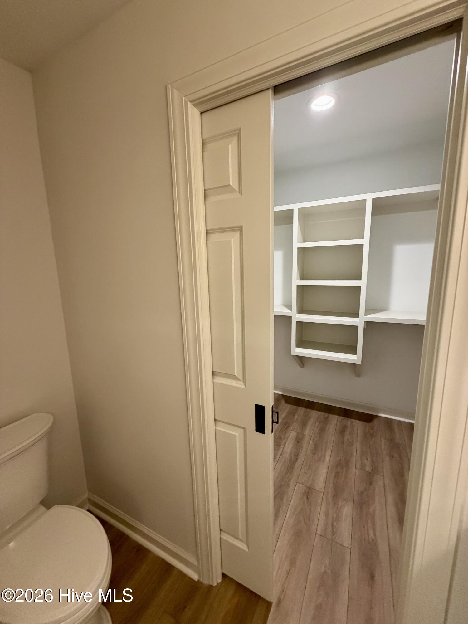 6735 Hill Street Property Photo 28