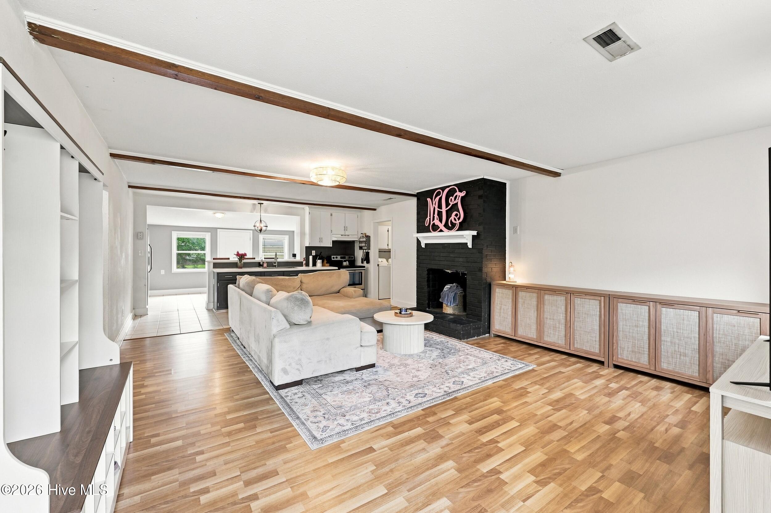 422 Pineview Drive Property Photo 7