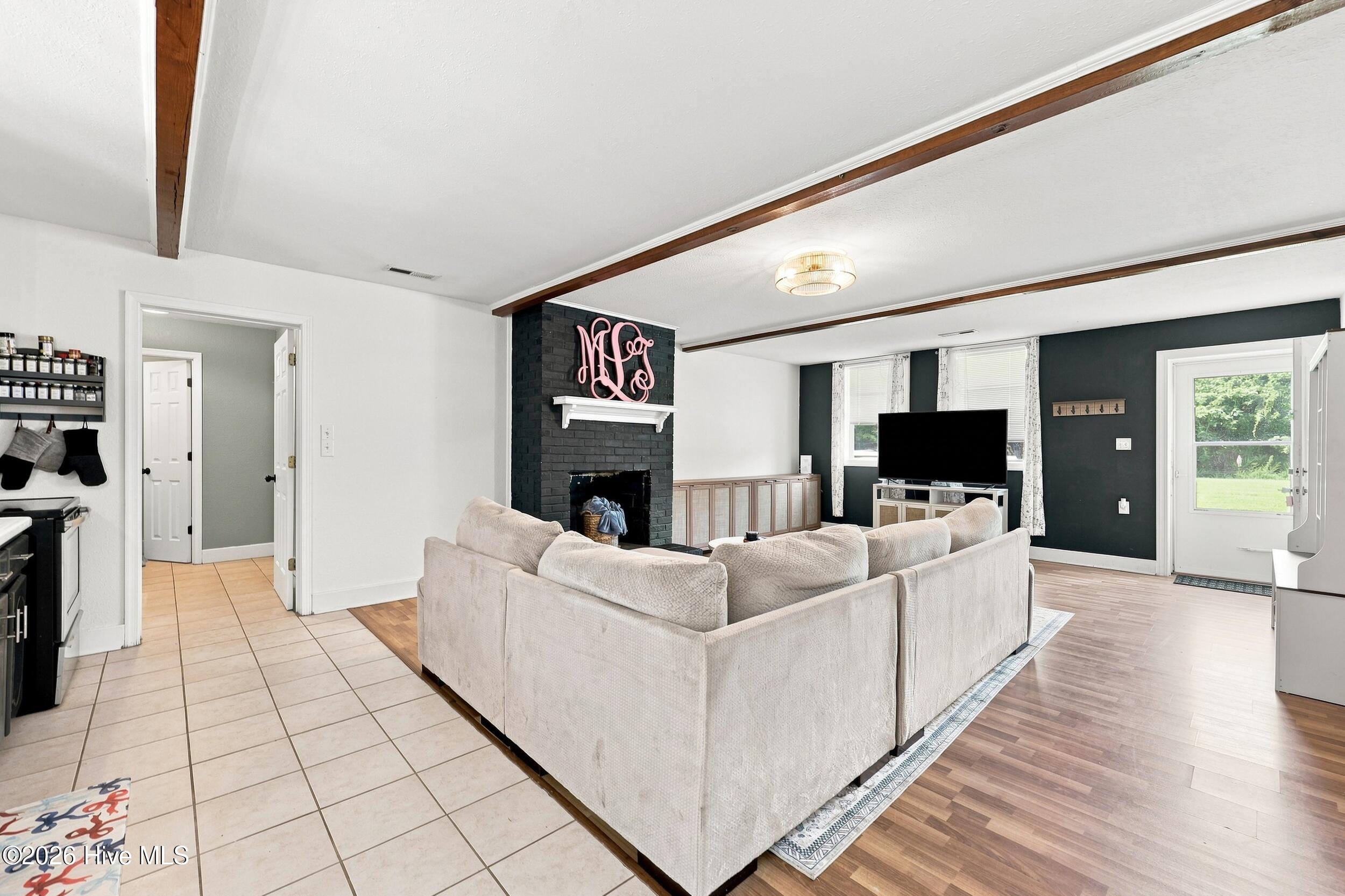 422 Pineview Drive Property Photo 8