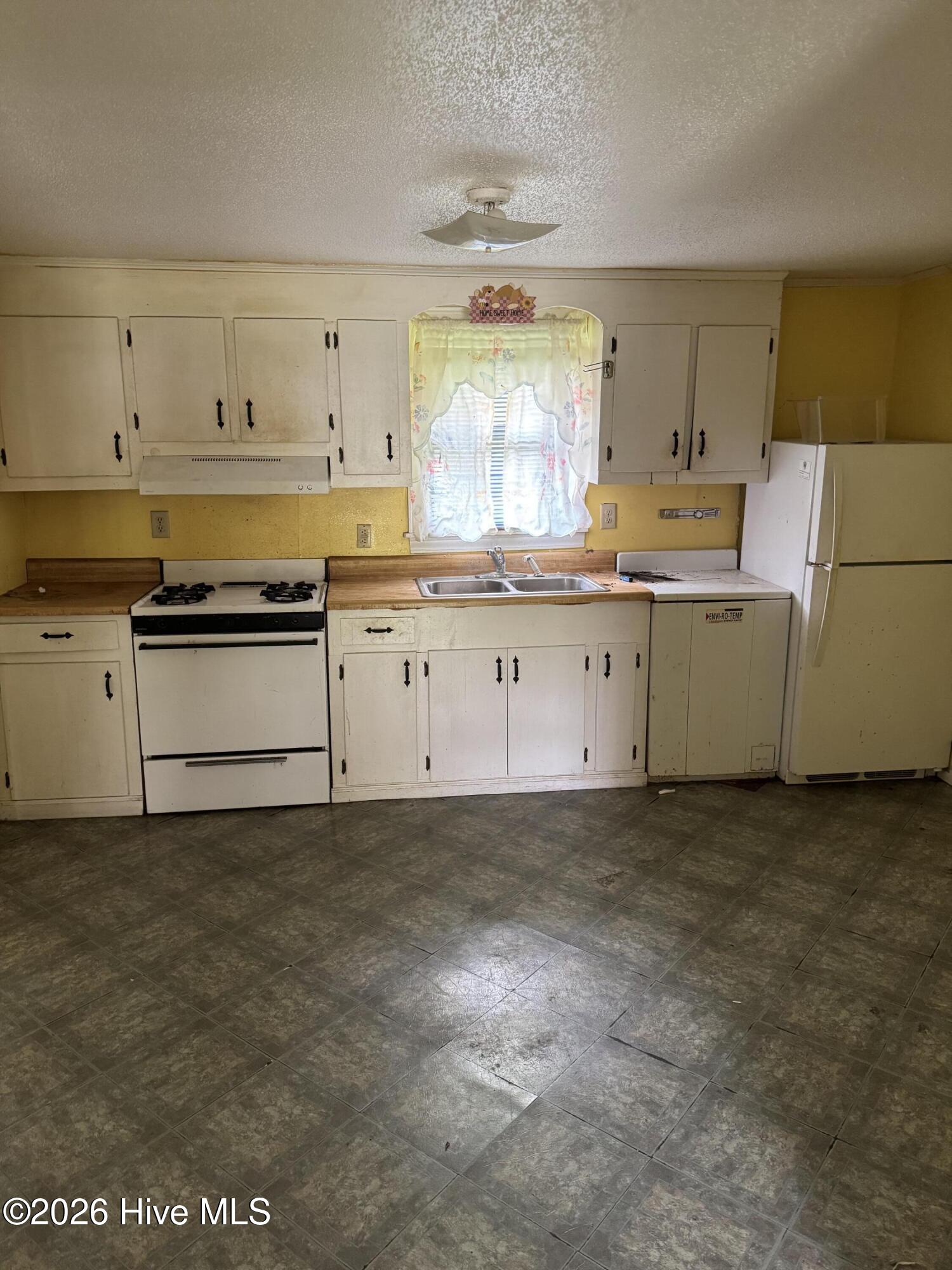 300 Dr Martin Luther King Jr Avenue Property Photo 4