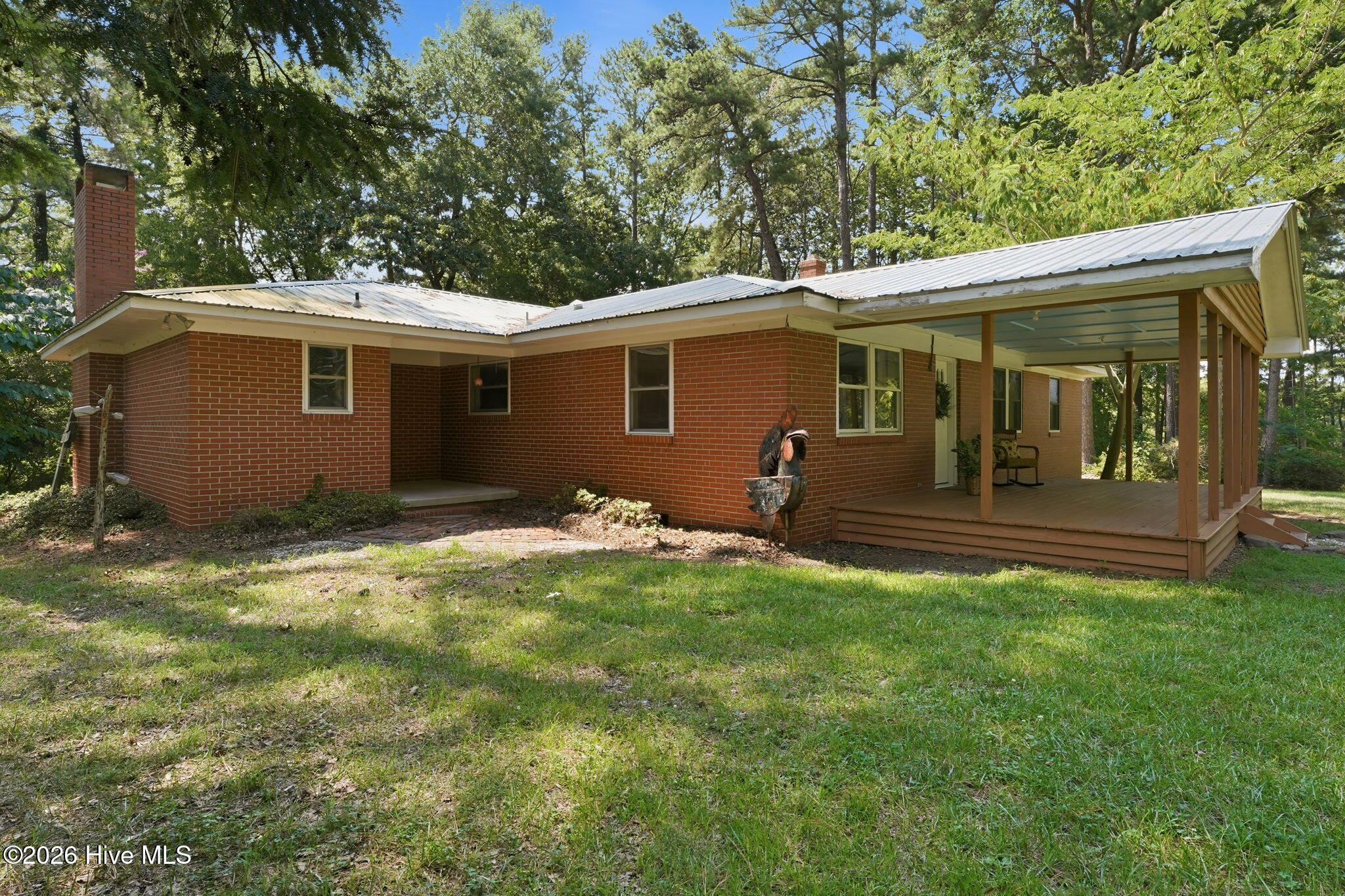 580 Lamms Road Property Photo 8