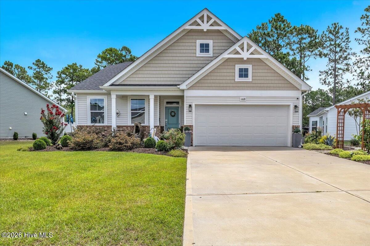 1608 E New Carraway Place Se Property Photo 1