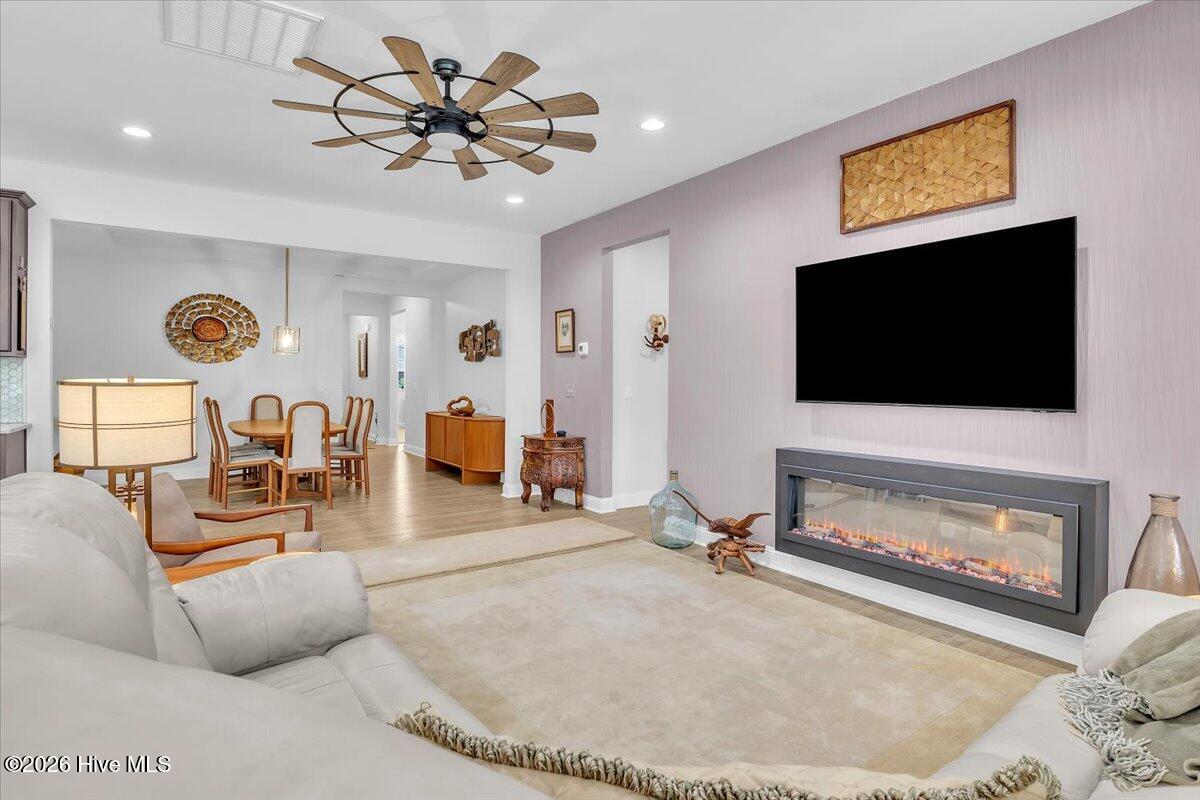 1608 E New Carraway Place Se Property Photo 16