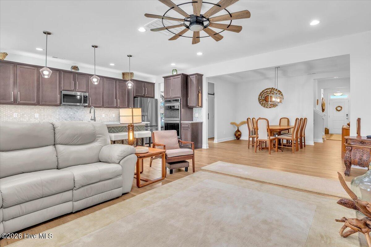 1608 E New Carraway Place Se Property Photo 19