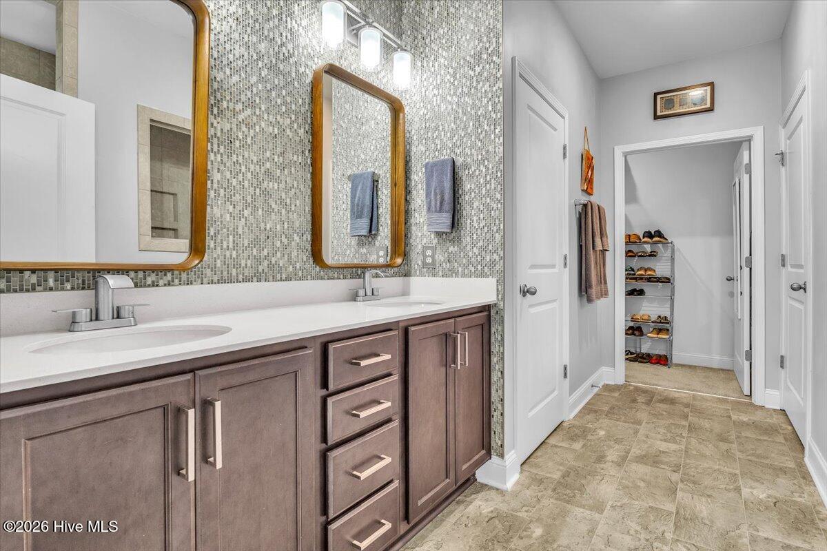 1608 E New Carraway Place Se Property Photo 41