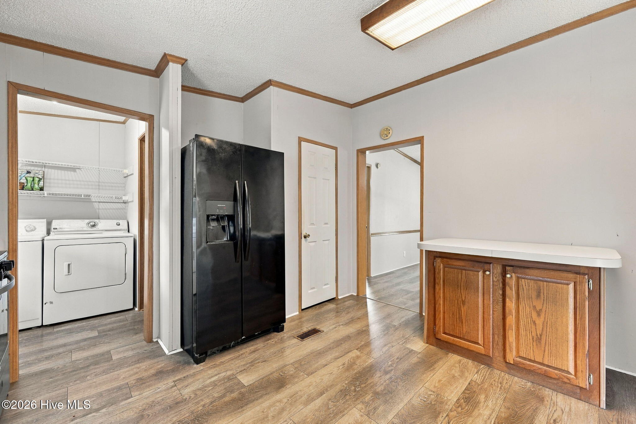 208 Easy Street Property Photo 11