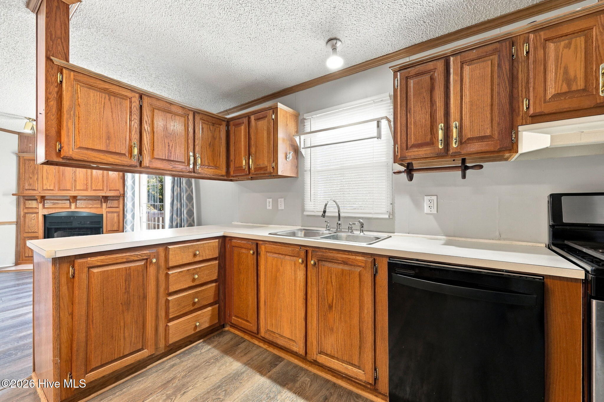 208 Easy Street Property Photo 15