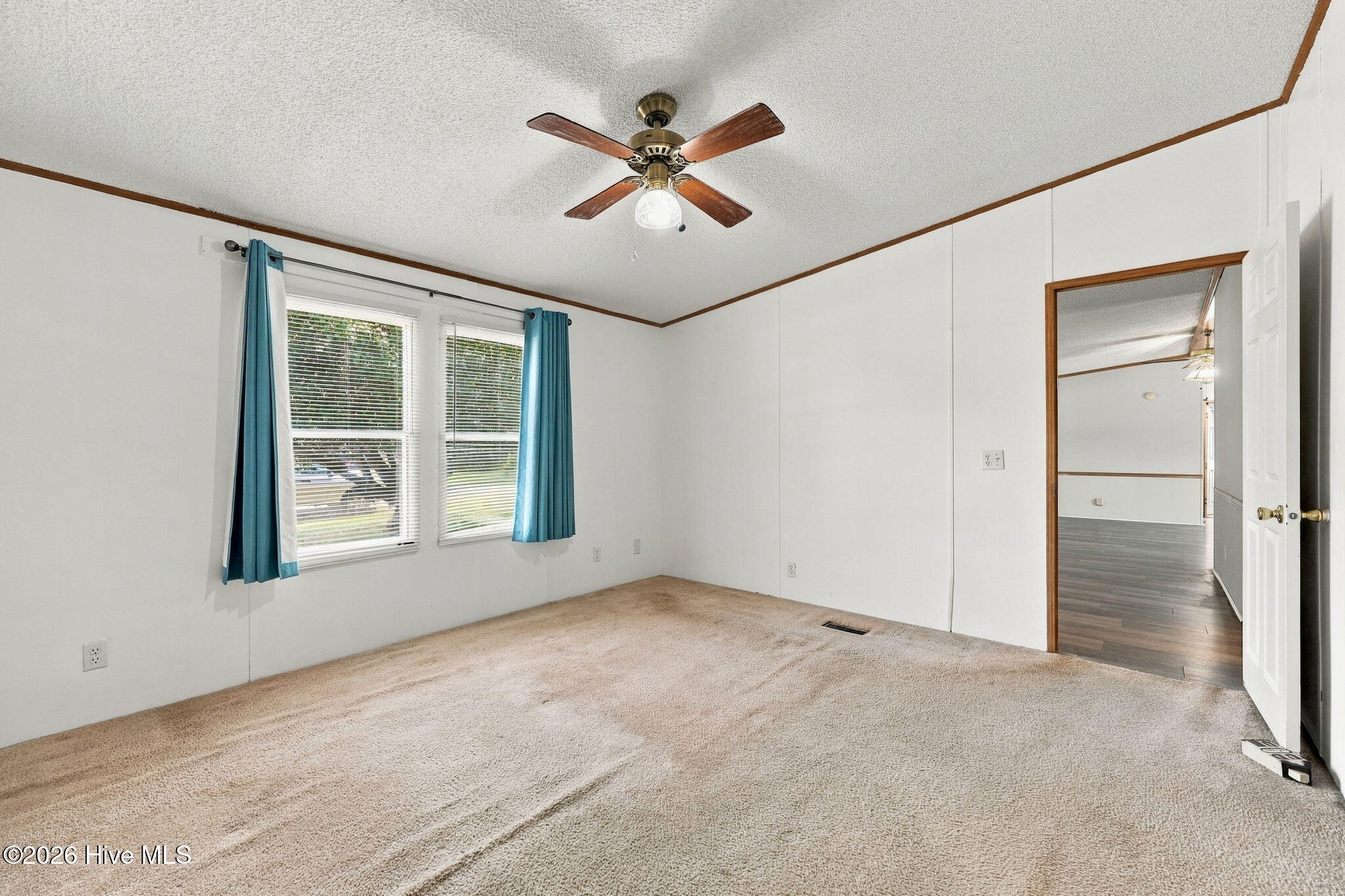208 Easy Street Property Photo 18