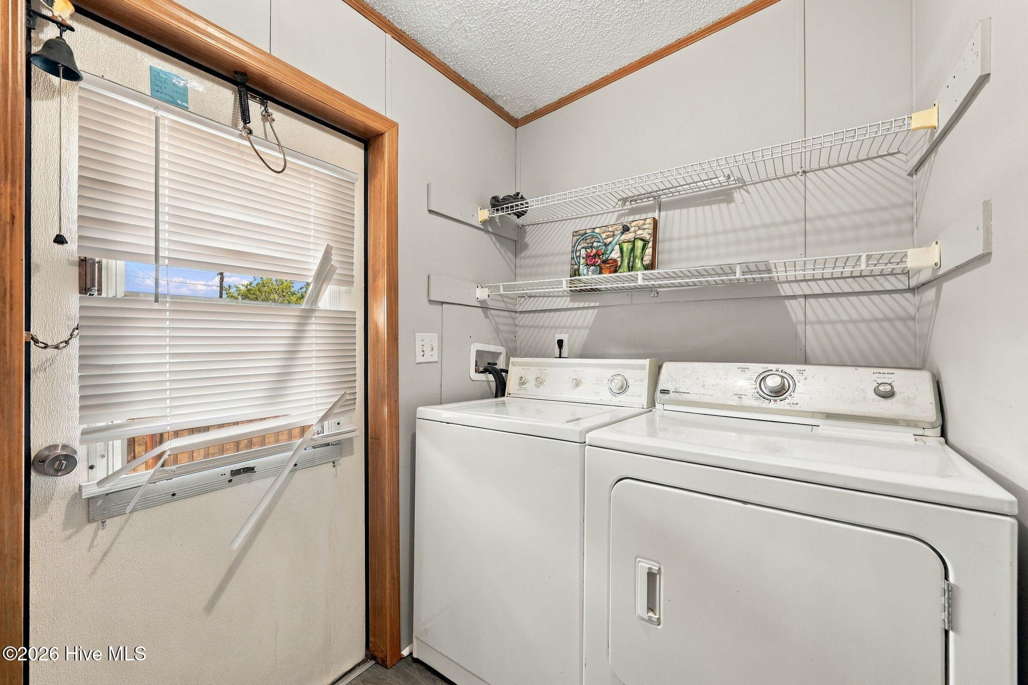 208 Easy Street Property Photo 28