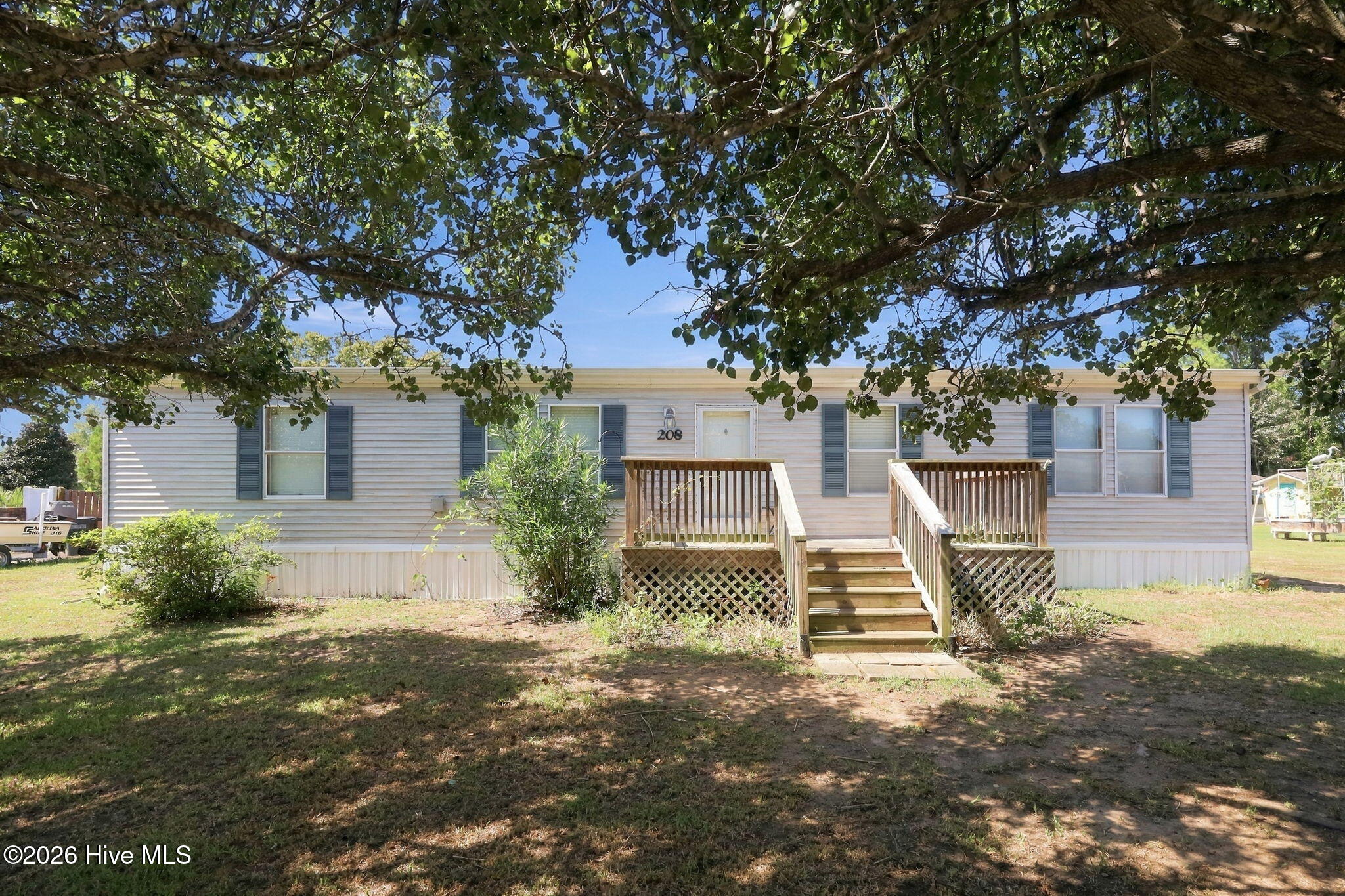 208 Easy Street Property Photo 29