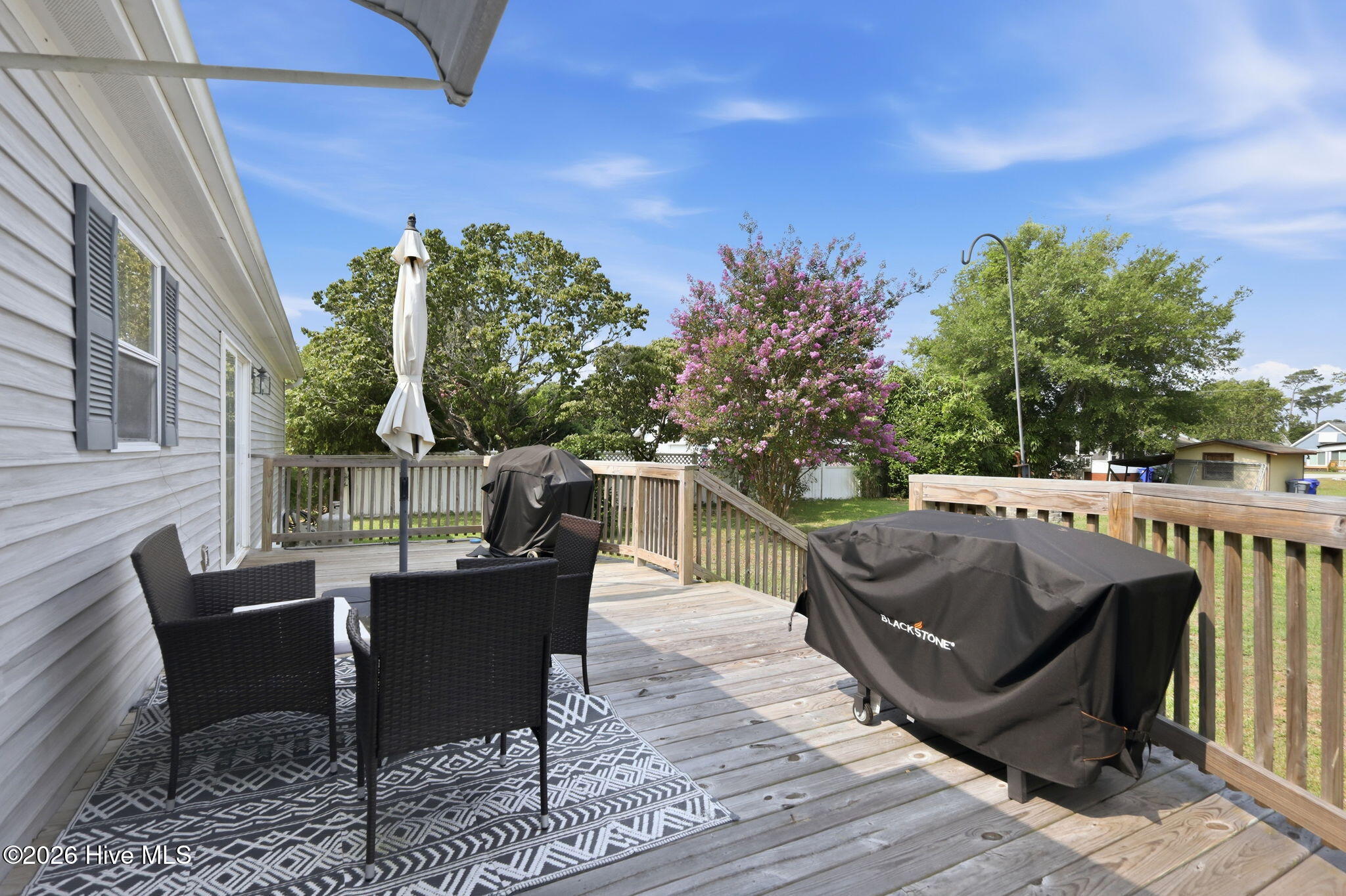 208 Easy Street Property Photo 34