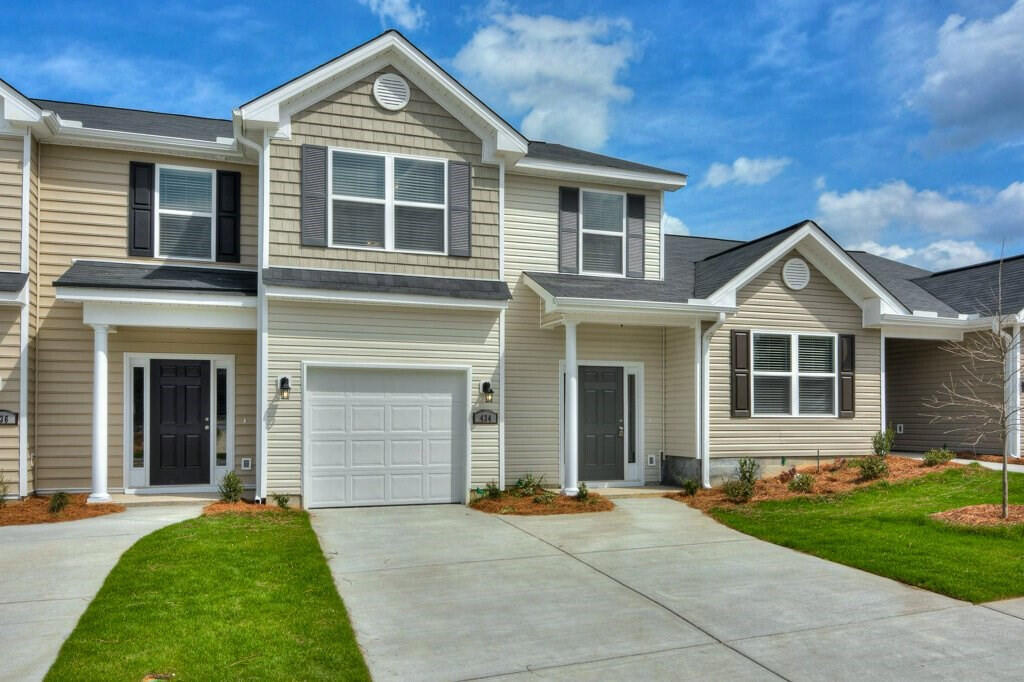 485 Amesbury Drive Property Photo 4