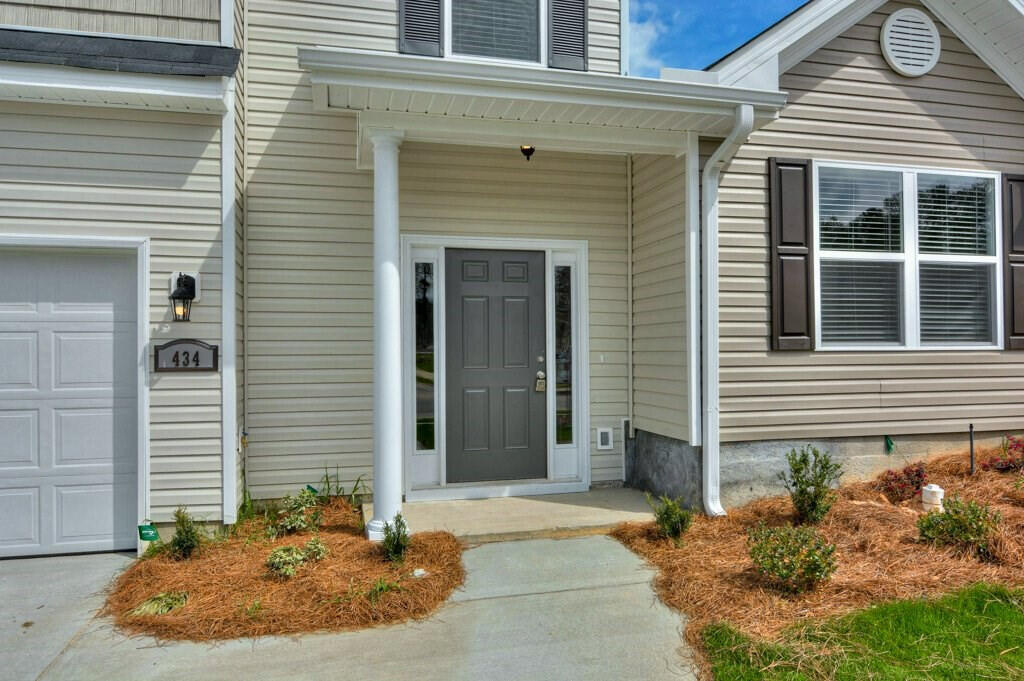 485 Amesbury Drive Property Photo 6
