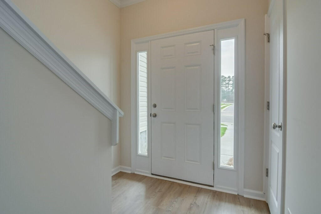 485 Amesbury Drive Property Photo 7