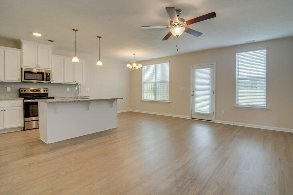 485 Amesbury Drive Property Photo 11