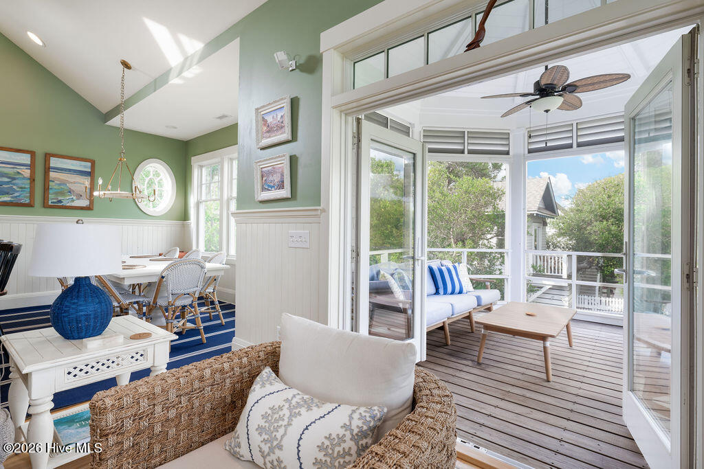 617 Ocracoke Way Property Photo 10