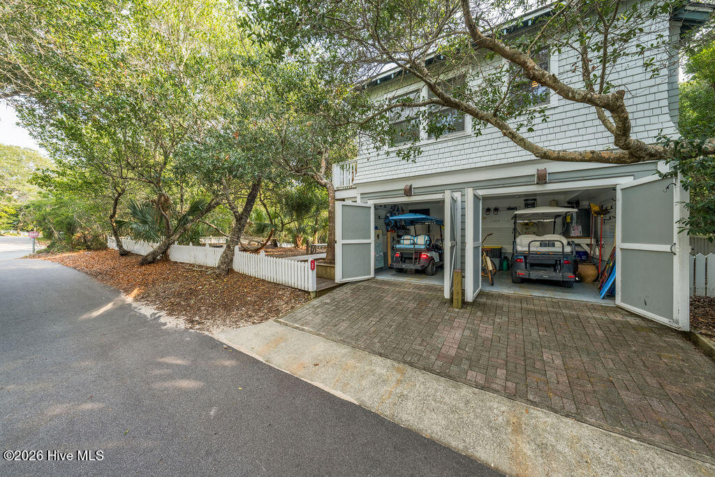 617 Ocracoke Way Property Photo 44