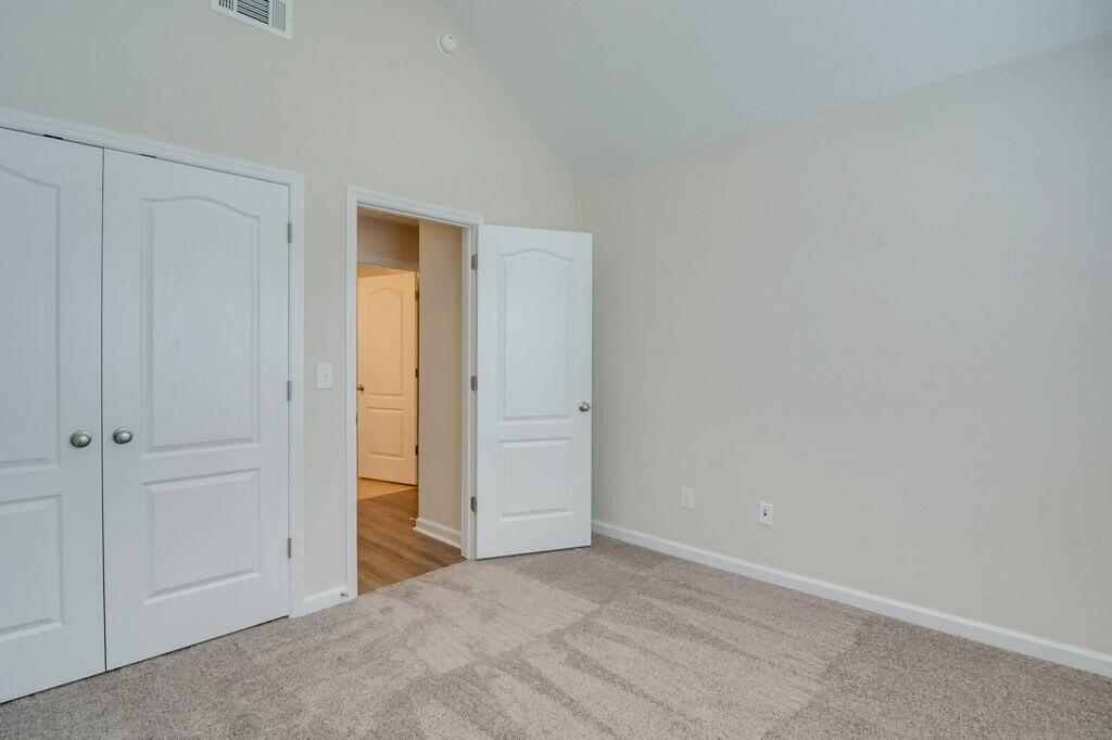 343 Norwich Drive Property Photo 13