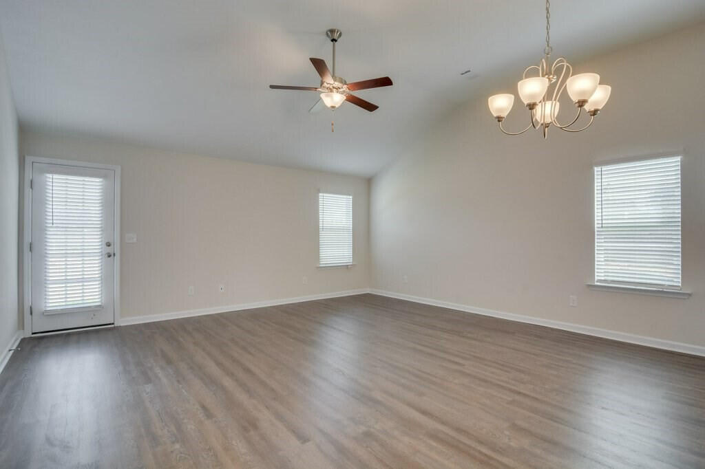 343 Norwich Drive Property Photo 20