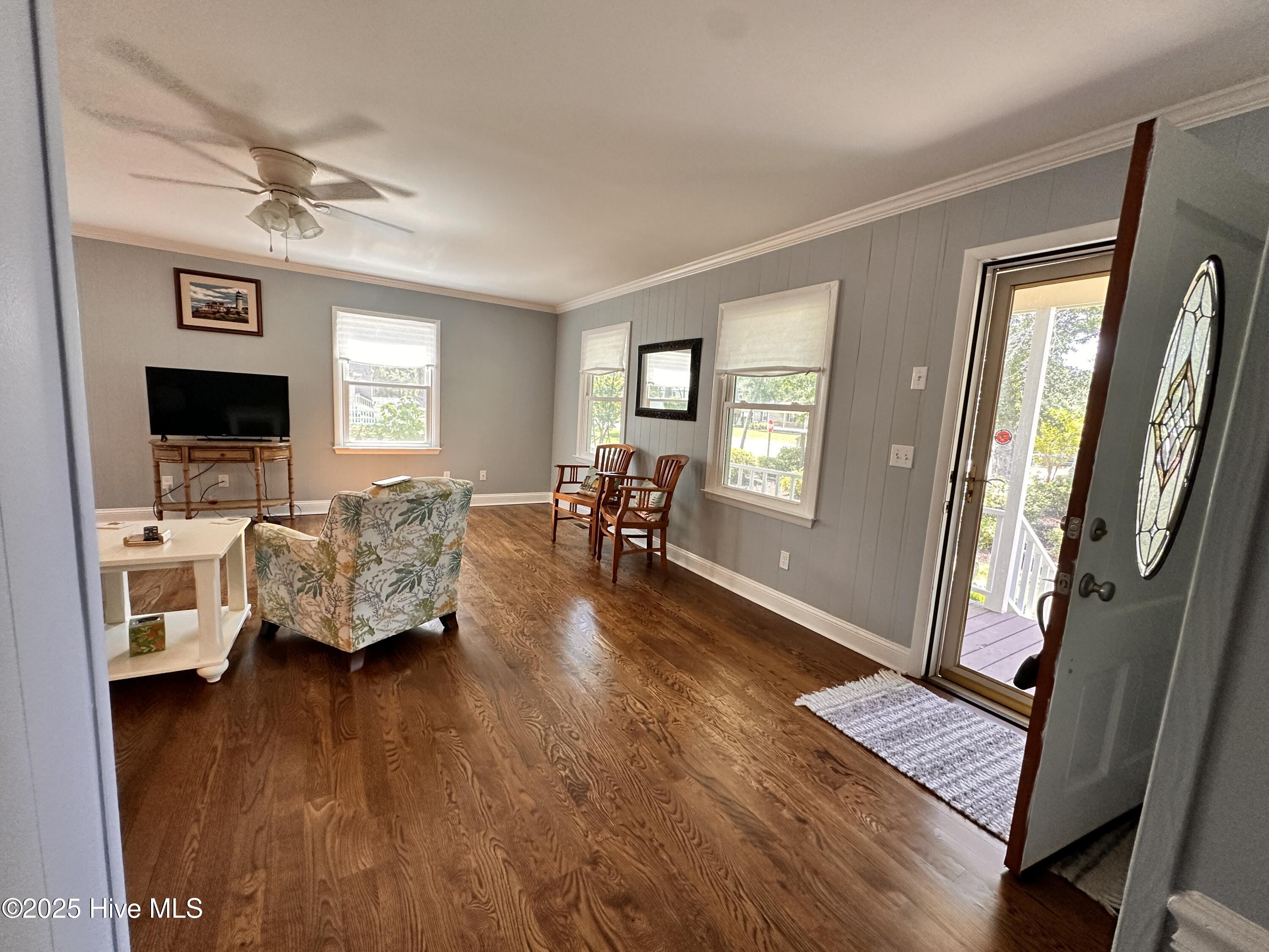 1506 E Oak Island Drive Property Photo 12