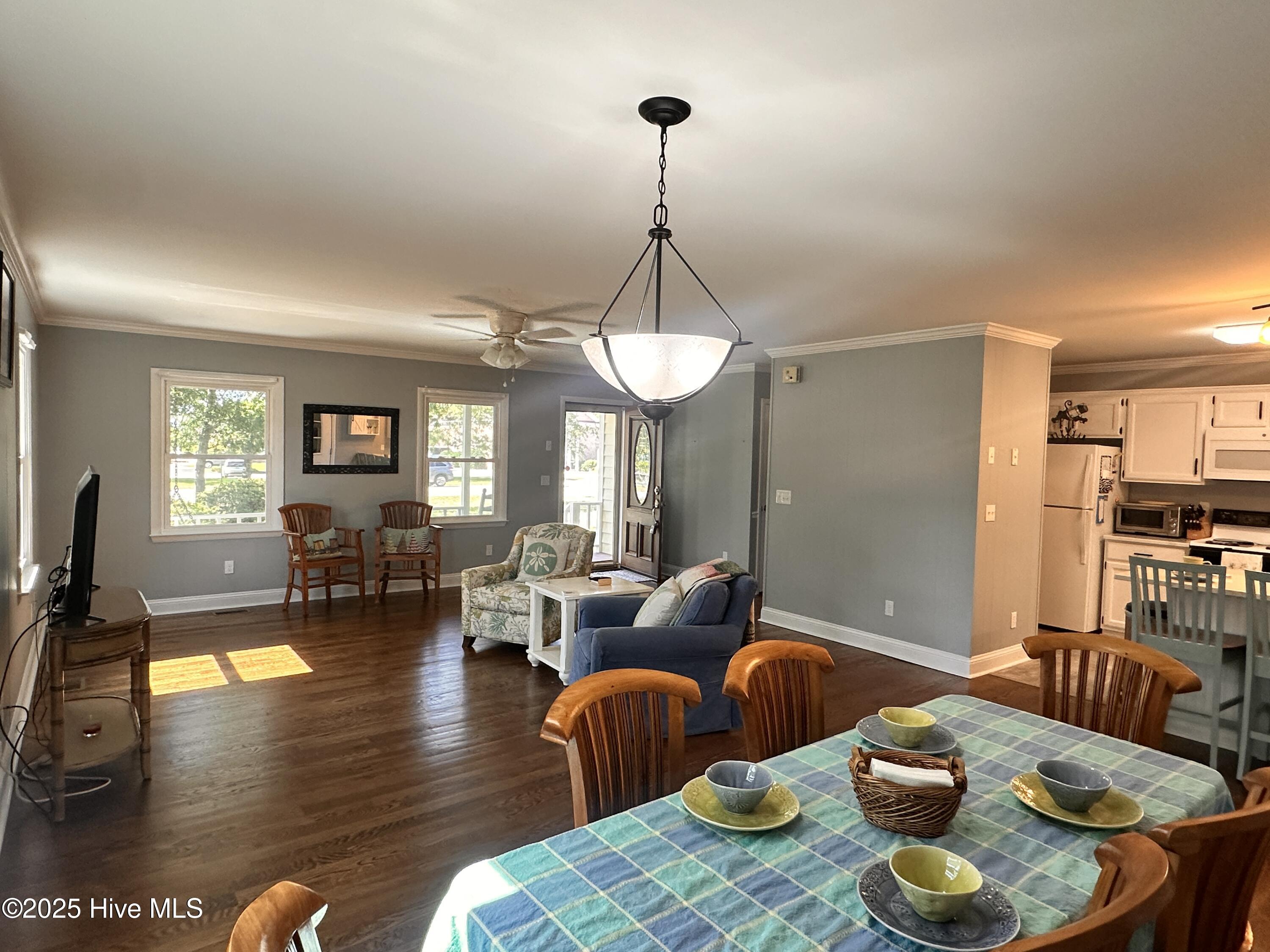 1506 E Oak Island Drive Property Photo 15