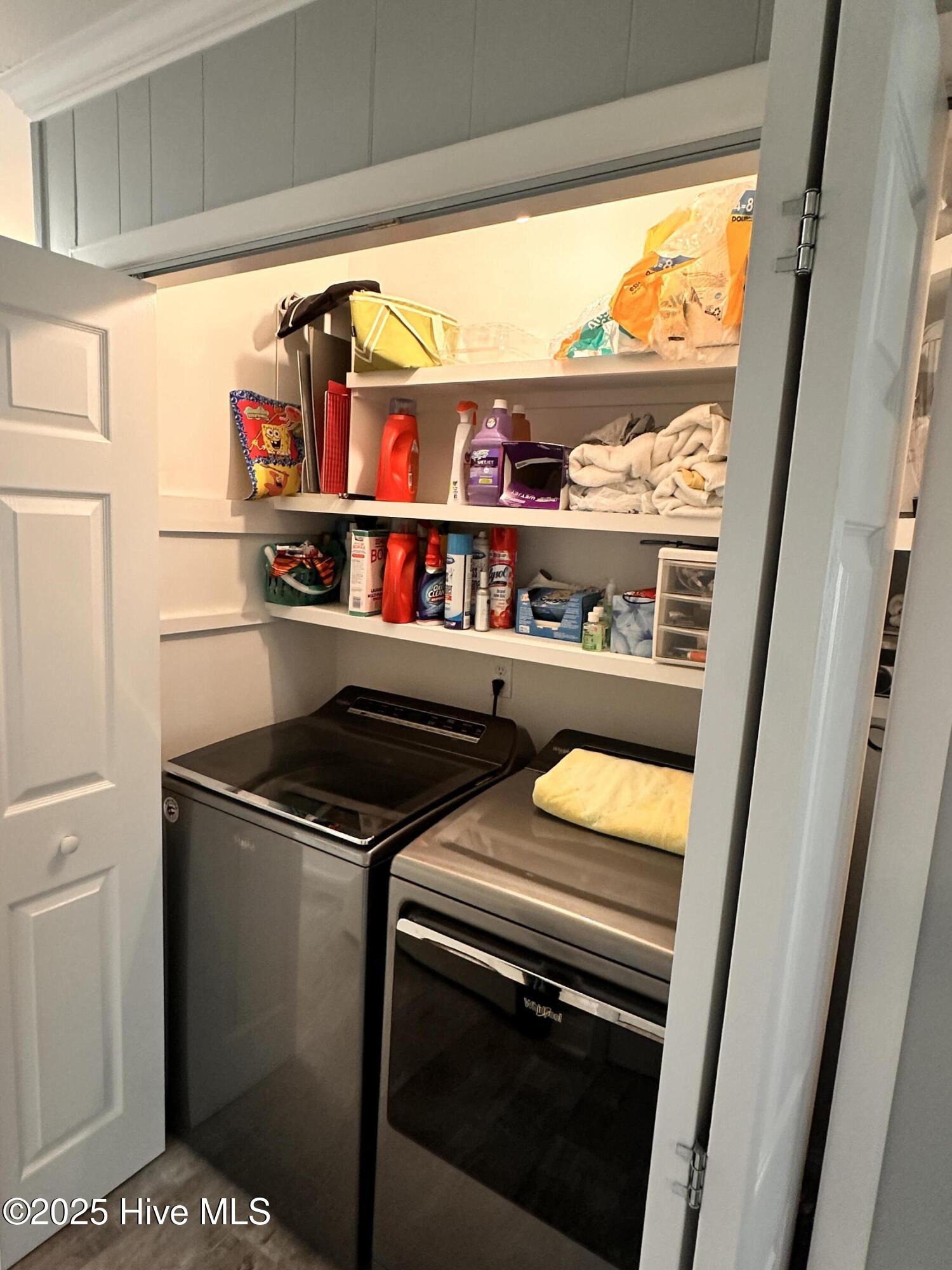 1506 E Oak Island Drive Property Photo 19