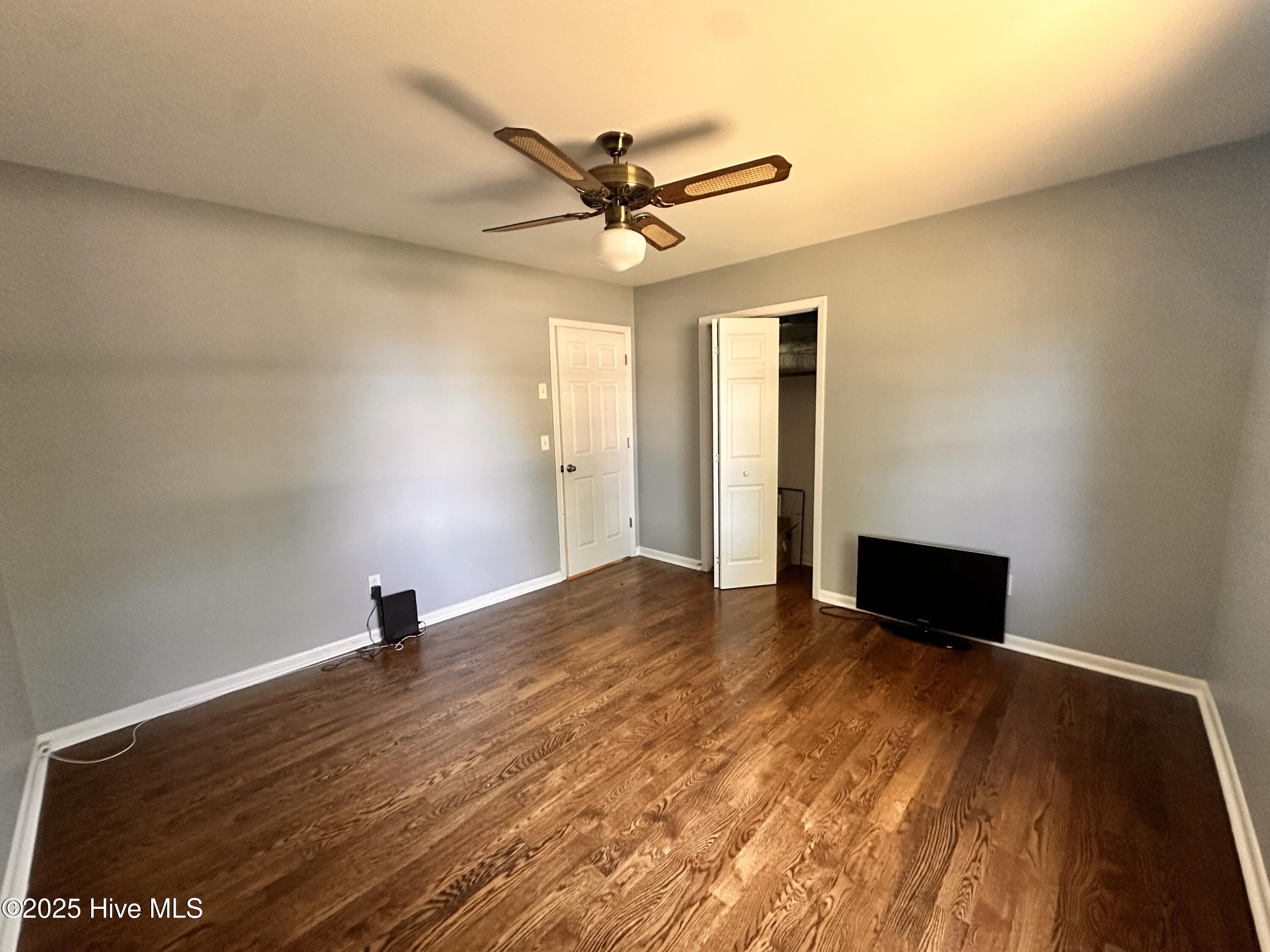 1506 E Oak Island Drive Property Photo 26
