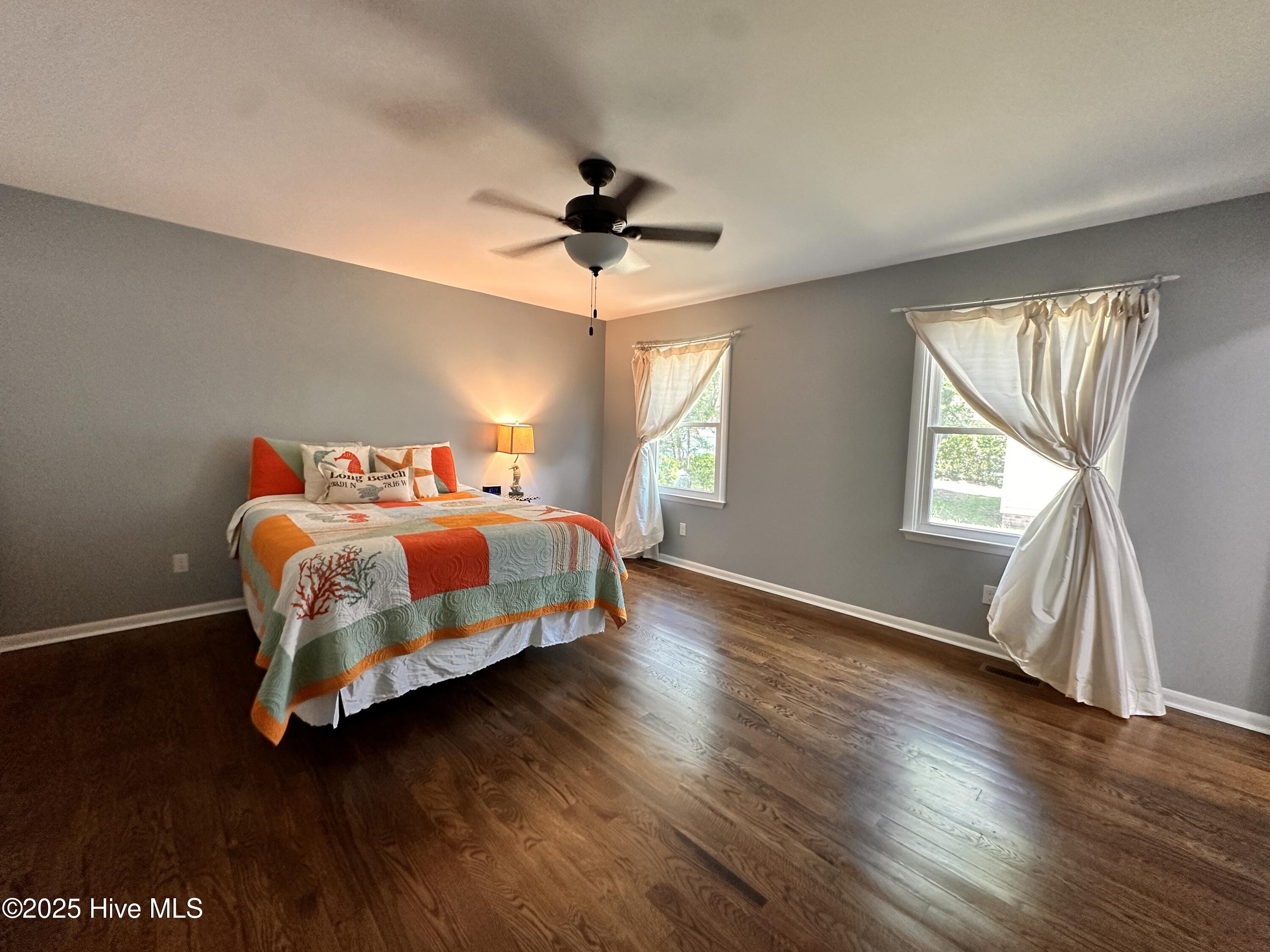 1506 E Oak Island Drive Property Photo 32