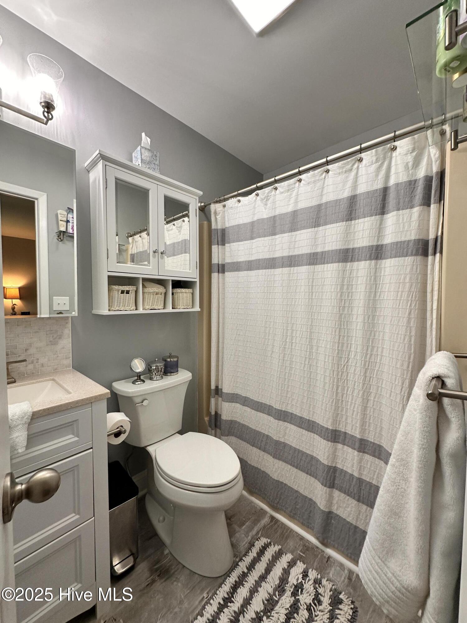 1506 E Oak Island Drive Property Photo 38