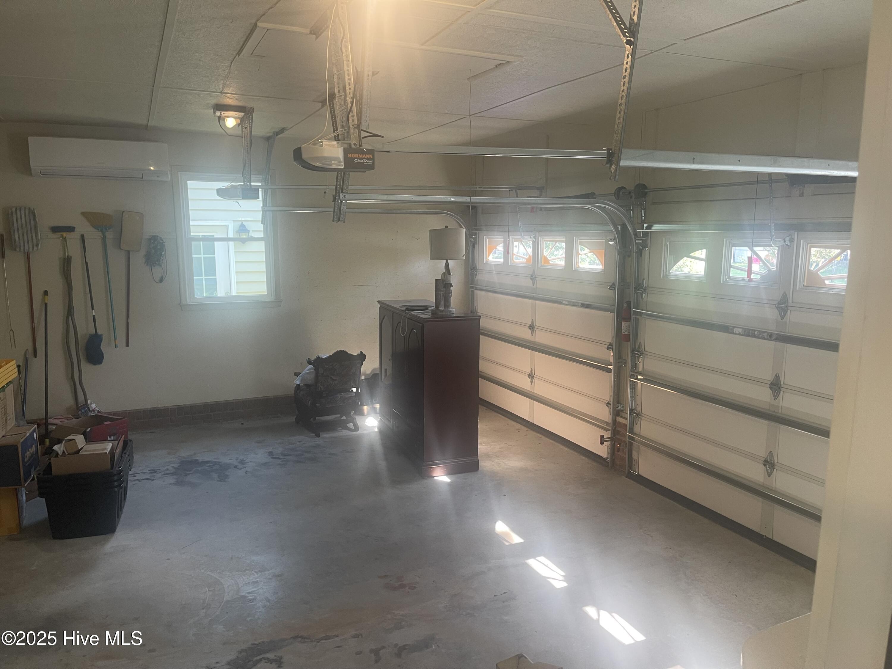 1506 E Oak Island Drive Property Photo 41