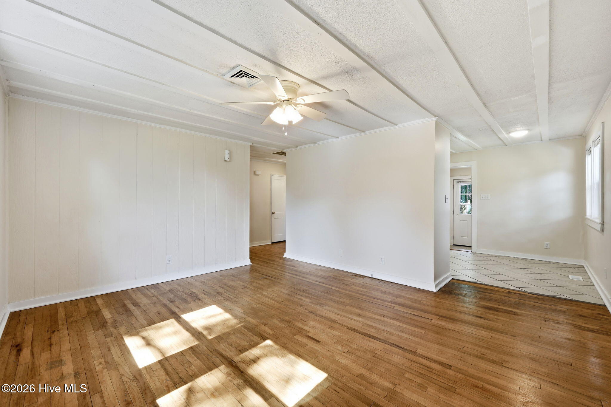 1101 Meadows Street Property Photo 4