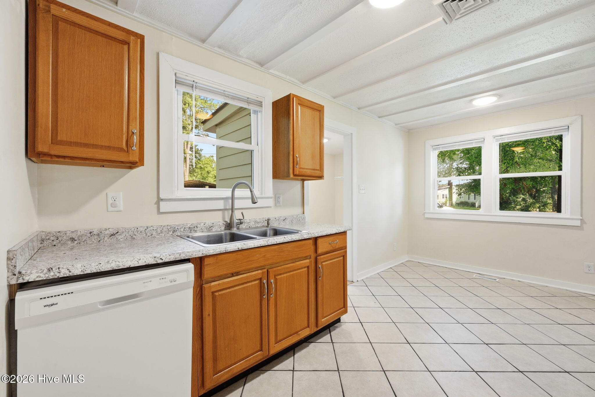 1101 Meadows Street Property Photo 13